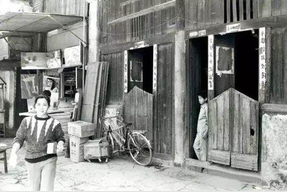 �z��1989��1��9�գ���(d��ng)�r(sh��)�ĺ��������A��·