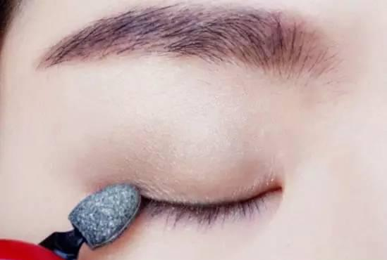 �ճ��ϰ��y��